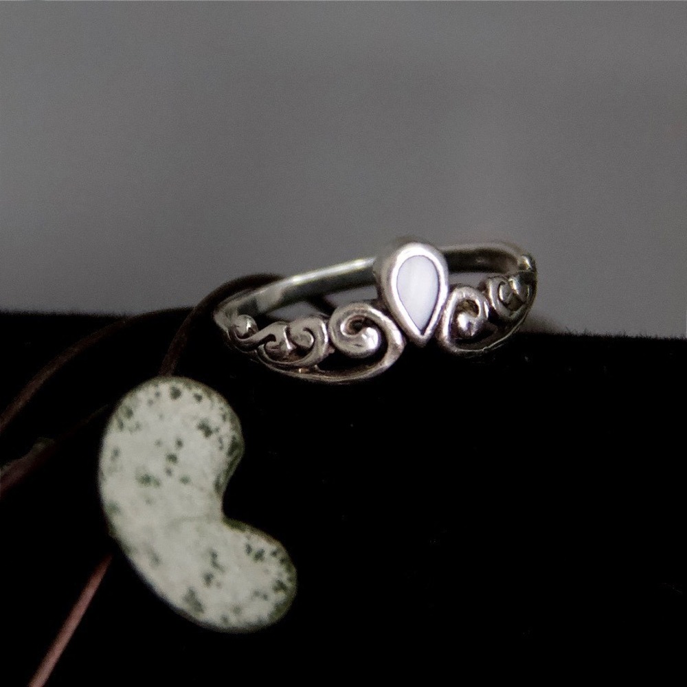 Sterling Silver Mother of Pearl Filigree Crown Ring Size 8.5‎ Teardrop Swirl